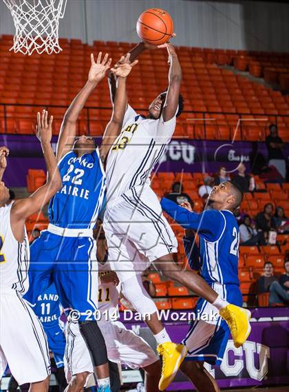 Thumbnail 2 in Grand Prairie vs. Arlington Heights (DFW Basketball Challenge) photogallery.