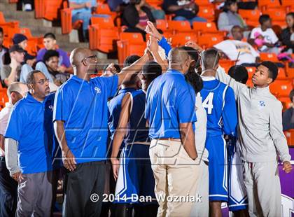 Thumbnail 2 in Grand Prairie vs. Arlington Heights (DFW Basketball Challenge) photogallery.
