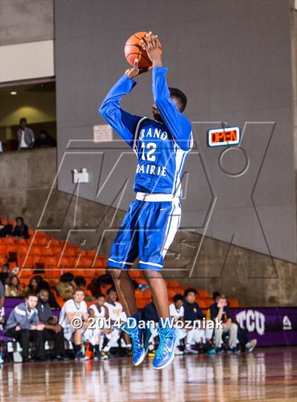 Thumbnail 3 in Grand Prairie vs. Arlington Heights (DFW Basketball Challenge) photogallery.