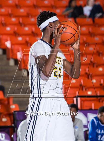 Thumbnail 2 in Grand Prairie vs. Arlington Heights (DFW Basketball Challenge) photogallery.
