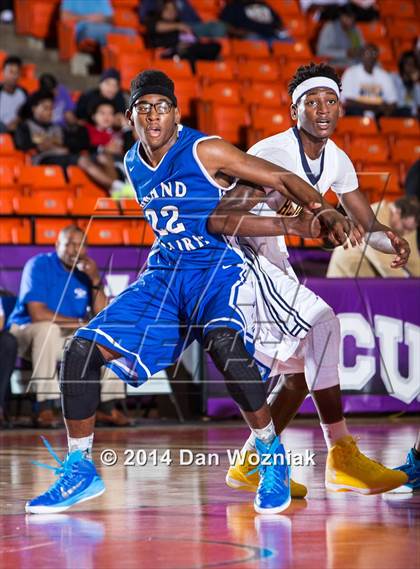 Thumbnail 2 in Grand Prairie vs. Arlington Heights (DFW Basketball Challenge) photogallery.