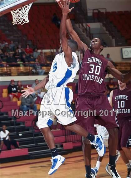 Thumbnail 1 in Estacado vs. Sunrise Christian Academy (Fantasy of LIghts) photogallery.