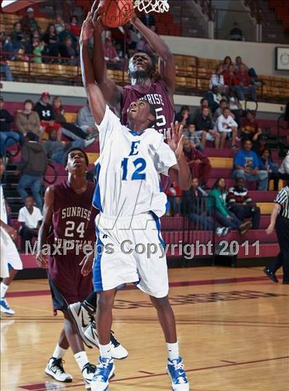 Thumbnail 2 in Estacado vs. Sunrise Christian Academy (Fantasy of LIghts) photogallery.
