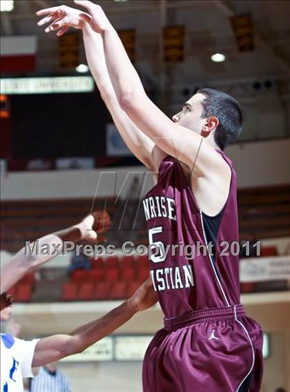 Thumbnail 2 in Estacado vs. Sunrise Christian Academy (Fantasy of LIghts) photogallery.