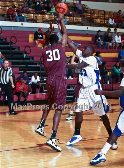 Thumbnail 2 in Estacado vs. Sunrise Christian Academy (Fantasy of LIghts) photogallery.