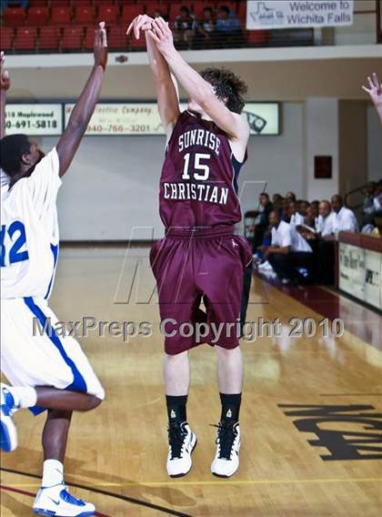 Thumbnail 2 in Estacado vs. Sunrise Christian Academy (Fantasy of LIghts) photogallery.