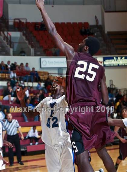 Thumbnail 1 in Estacado vs. Sunrise Christian Academy (Fantasy of LIghts) photogallery.