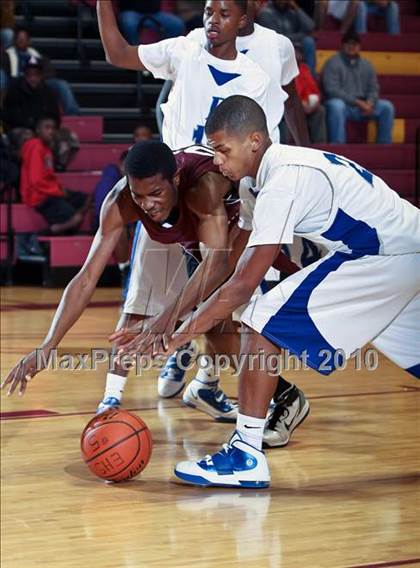 Thumbnail 3 in Estacado vs. Sunrise Christian Academy (Fantasy of LIghts) photogallery.