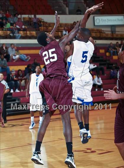 Thumbnail 2 in Estacado vs. Sunrise Christian Academy (Fantasy of LIghts) photogallery.
