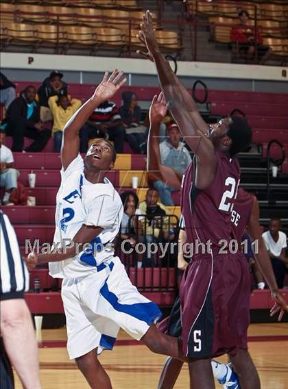 Thumbnail 3 in Estacado vs. Sunrise Christian Academy (Fantasy of LIghts) photogallery.