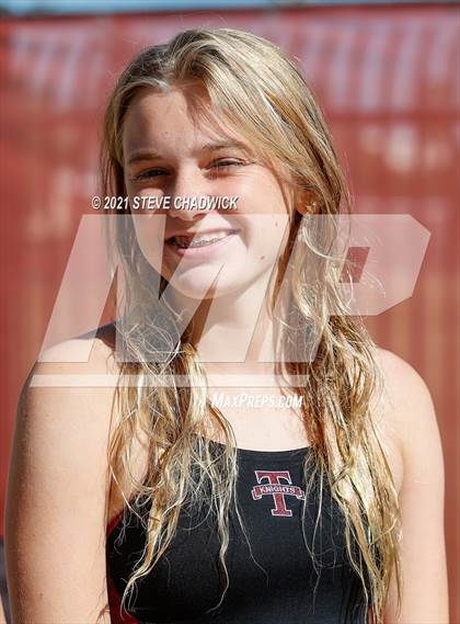 Thumbnail 1 in AIA Division I,III Diving Finals photogallery.