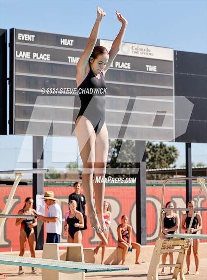 Thumbnail 3 in AIA Division I,III Diving Finals photogallery.