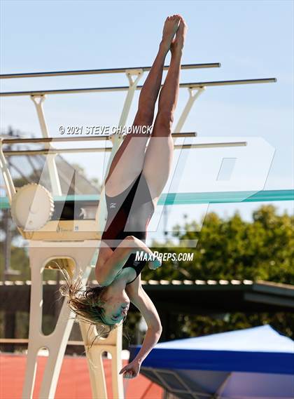 Thumbnail 2 in AIA Division I,III Diving Finals photogallery.