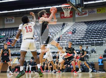 Thumbnail 2 in Tyler Legacy vs. Lovejoy (Forney Winter Classic) photogallery.