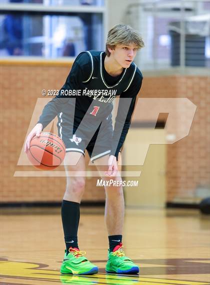 Thumbnail 2 in Tyler Legacy vs. Lovejoy (Forney Winter Classic) photogallery.