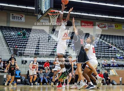 Thumbnail 3 in Tyler Legacy vs. Lovejoy (Forney Winter Classic) photogallery.