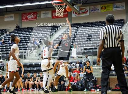 Thumbnail 2 in Tyler Legacy vs. Lovejoy (Forney Winter Classic) photogallery.