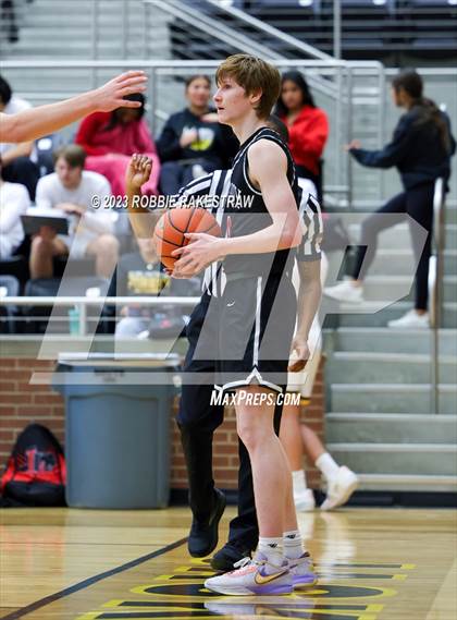 Thumbnail 3 in Tyler Legacy vs. Lovejoy (Forney Winter Classic) photogallery.