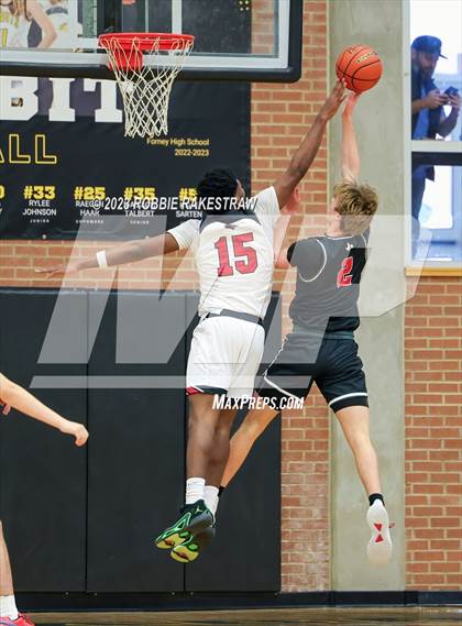 Thumbnail 3 in Tyler Legacy vs. Lovejoy (Forney Winter Classic) photogallery.