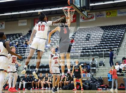 Thumbnail 3 in Tyler Legacy vs. Lovejoy (Forney Winter Classic) photogallery.
