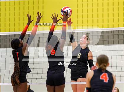 Thumbnail 2 in Whitesboro vs. Commerce (Hwy 75 Volleyfest) photogallery.