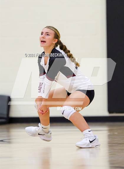 Thumbnail 3 in Whitesboro vs. Commerce (Hwy 75 Volleyfest) photogallery.