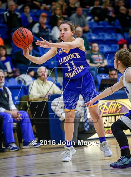 Thumbnail 1 in Lubbock Christian @ Lubbock Titans photogallery.
