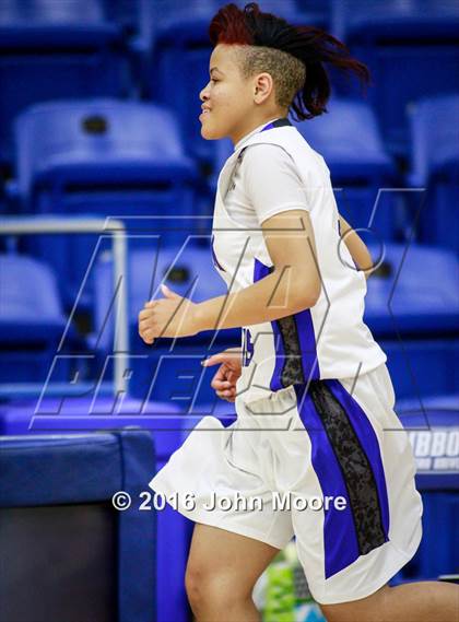 Thumbnail 3 in Lubbock Christian @ Lubbock Titans photogallery.