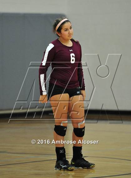 Thumbnail 2 in Kempner vs. Mayde Creek (NIKE Invitational Tournament) photogallery.