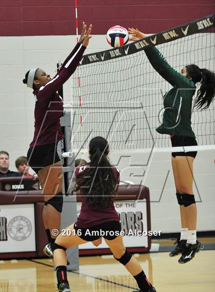Thumbnail 1 in Kempner vs. Mayde Creek (NIKE Invitational Tournament) photogallery.