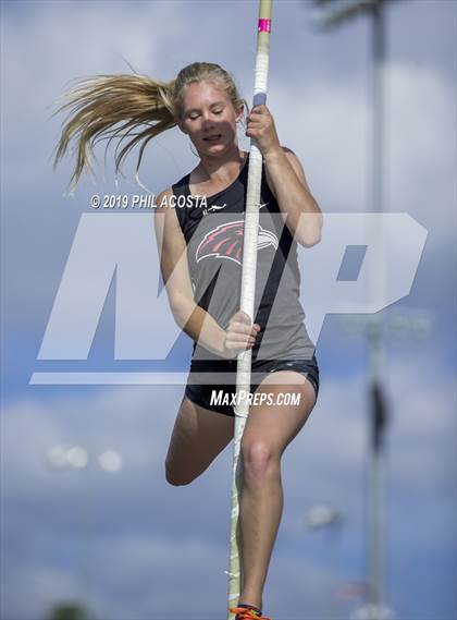 Thumbnail 1 in Arcadia Invitational photogallery.