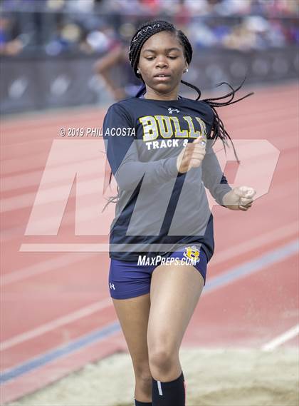 Thumbnail 3 in Arcadia Invitational photogallery.