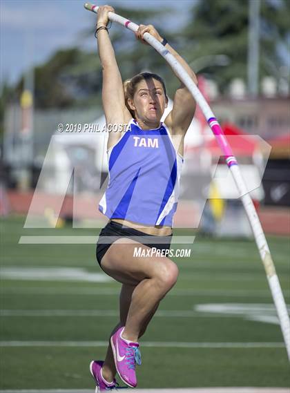 Thumbnail 3 in Arcadia Invitational photogallery.