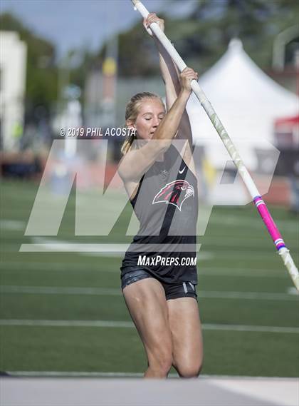 Thumbnail 3 in Arcadia Invitational photogallery.