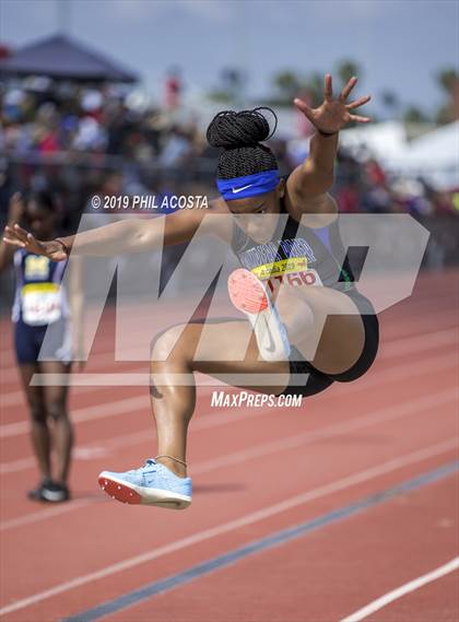 Thumbnail 1 in Arcadia Invitational photogallery.