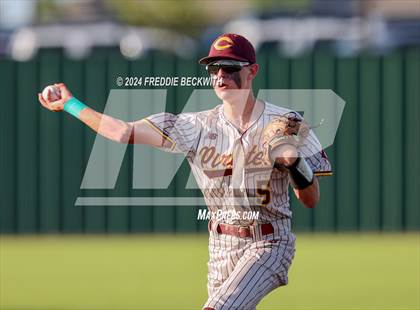 Thumbnail 1 in Muenster @ Collinsville (UIL 2A Area Playoff) photogallery.
