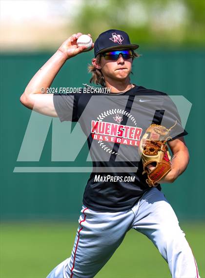 Thumbnail 3 in Muenster @ Collinsville (UIL 2A Area Playoff) photogallery.
