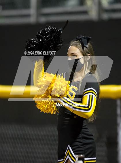 Thumbnail 3 in Oil City vs Thomas Jefferson (PIAA 4A Semi Final) photogallery.
