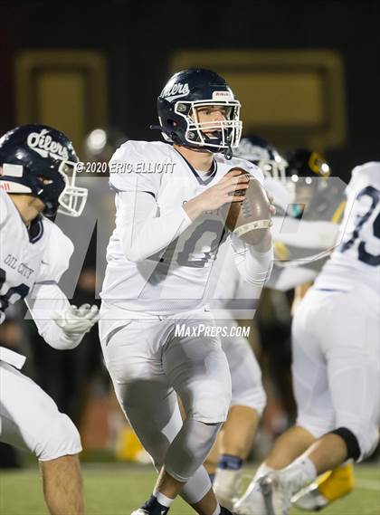 Thumbnail 2 in Oil City vs Thomas Jefferson (PIAA 4A Semi Final) photogallery.
