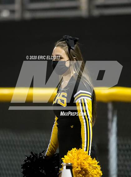 Thumbnail 2 in Oil City vs Thomas Jefferson (PIAA 4A Semi Final) photogallery.
