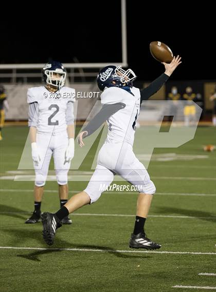 Thumbnail 2 in Oil City vs Thomas Jefferson (PIAA 4A Semi Final) photogallery.