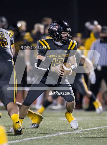 Thumbnail 2 in Oil City vs Thomas Jefferson (PIAA 4A Semi Final) photogallery.