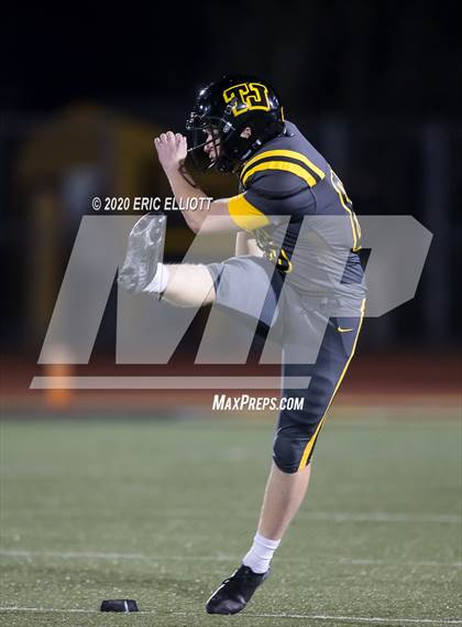 Thumbnail 3 in Oil City vs Thomas Jefferson (PIAA 4A Semi Final) photogallery.