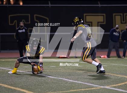 Thumbnail 3 in Oil City vs Thomas Jefferson (PIAA 4A Semi Final) photogallery.