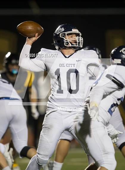 Thumbnail 2 in Oil City vs Thomas Jefferson (PIAA 4A Semi Final) photogallery.