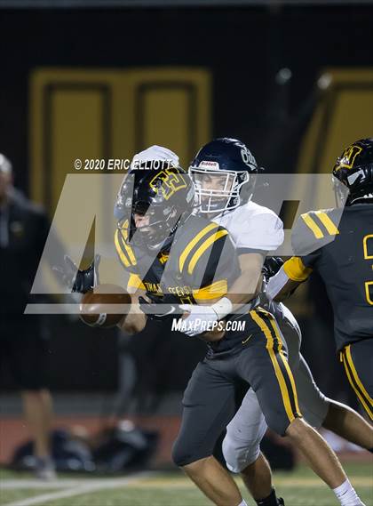 Thumbnail 2 in Oil City vs Thomas Jefferson (PIAA 4A Semi Final) photogallery.