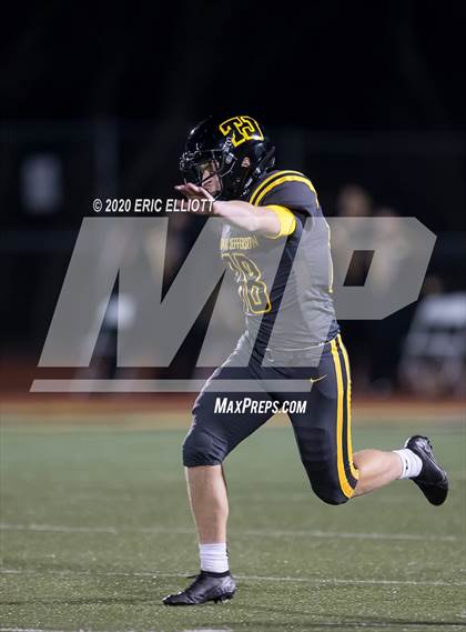 Thumbnail 2 in Oil City vs Thomas Jefferson (PIAA 4A Semi Final) photogallery.