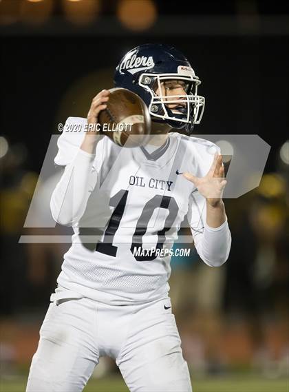 Thumbnail 2 in Oil City vs Thomas Jefferson (PIAA 4A Semi Final) photogallery.