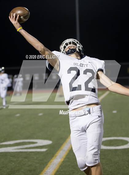 Thumbnail 3 in Oil City vs Thomas Jefferson (PIAA 4A Semi Final) photogallery.