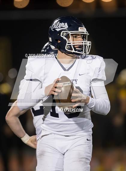 Thumbnail 2 in Oil City vs Thomas Jefferson (PIAA 4A Semi Final) photogallery.